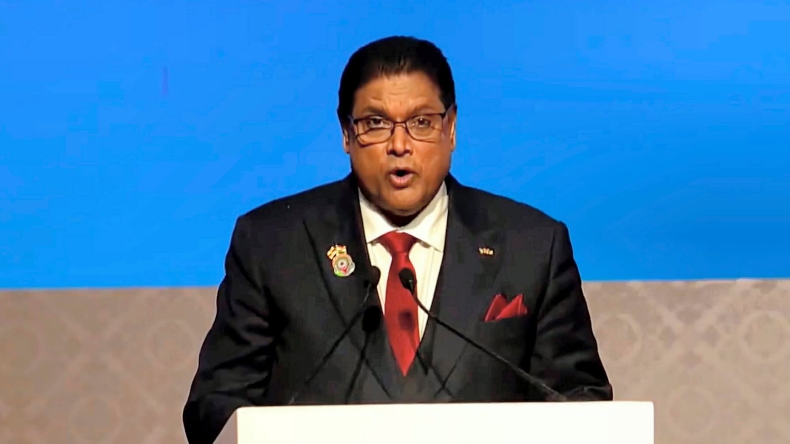 Suriname's President emphasises on creating 'Hindi language institute' in Caribbean