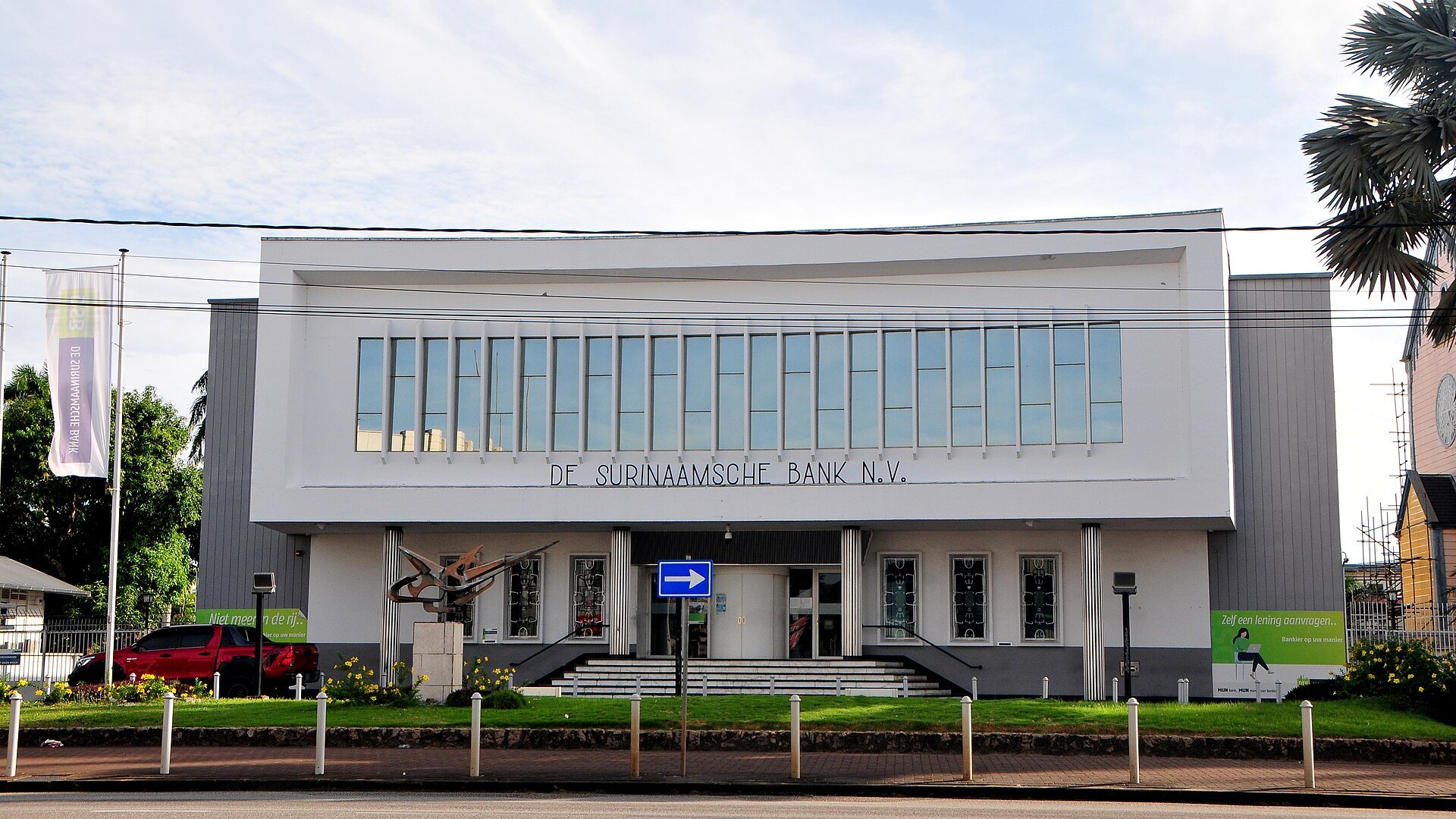 Suriname Bank Account for Foreigners 2026: Banks, Documents and Dollars